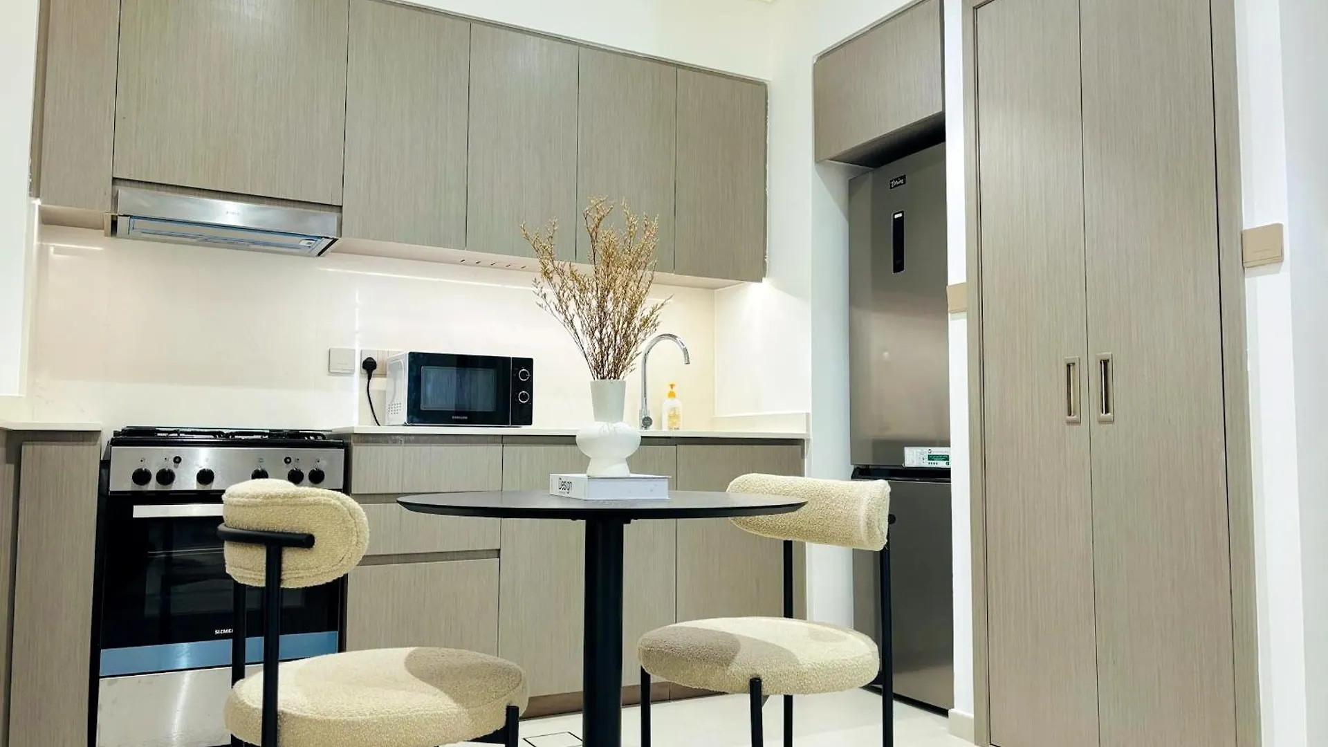 Luxury 1Br Apt Best View Infinity Pool Burj Khalifa With Balcony Dubai Apartment